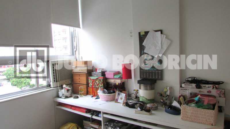 Conheça 14 do imóvel - Flamengo - Juinto Metro e Praia - Sala - 3 Quartos com armários - Lavabo - Cozinha planejada - Dep. completas - Garagem no Condomínio - Entrar e ser feliz! Exclusivo JB. - JBF38288 - 14 14 - 14