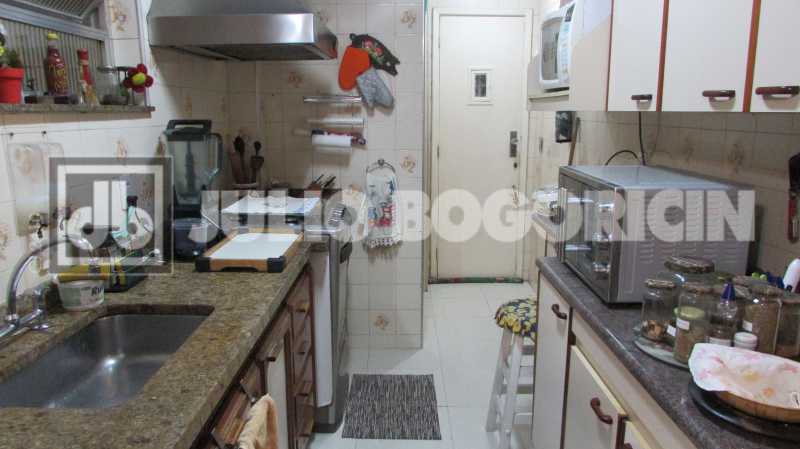 Conheça 31 do imóvel - Flamengo - Juinto Metro e Praia - Sala - 3 Quartos com armários - Lavabo - Cozinha planejada - Dep. completas - Garagem no Condomínio - Entrar e ser feliz! Exclusivo JB. - JBF38288 - 31 31 - 31