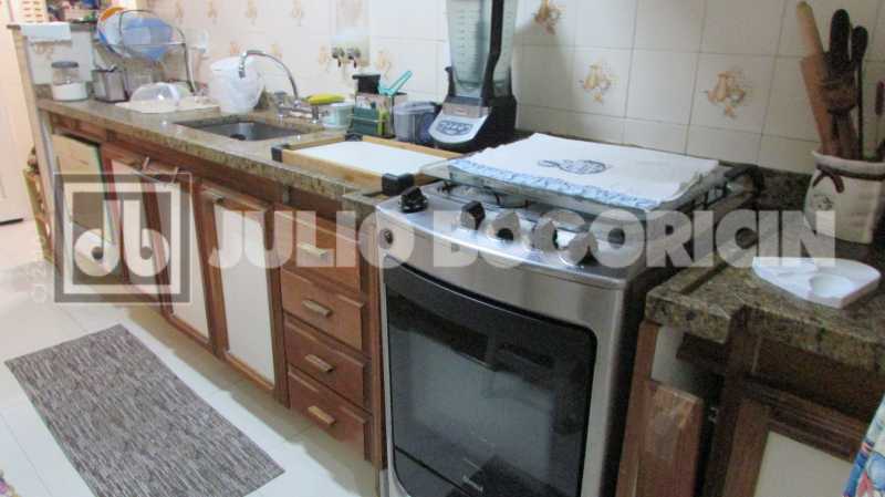 Conheça 34 do imóvel - Flamengo - Juinto Metro e Praia - Sala - 3 Quartos com armários - Lavabo - Cozinha planejada - Dep. completas - Garagem no Condomínio - Entrar e ser feliz! Exclusivo JB. - JBF38288 - 34 34 - 34