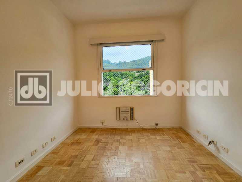 8dd1397c-af21-46a4-bcb5-89b4aa - 24