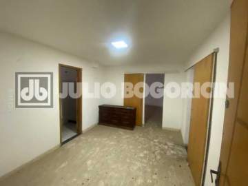 Tanque apartamento 2quartos com localização privilegiada.Desocupado. - JBJ204228