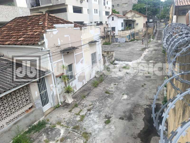 38 TERRENO LATERAL DIR. - 39