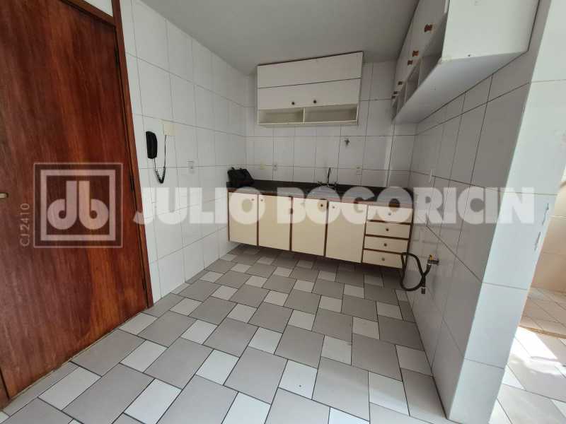 c91cb3dd-7b8e-4806-9ab9-4f3473 - 21