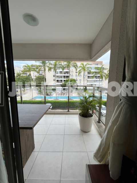 7185bb86-4dc5-4dfb-aeb2-deceda - 22