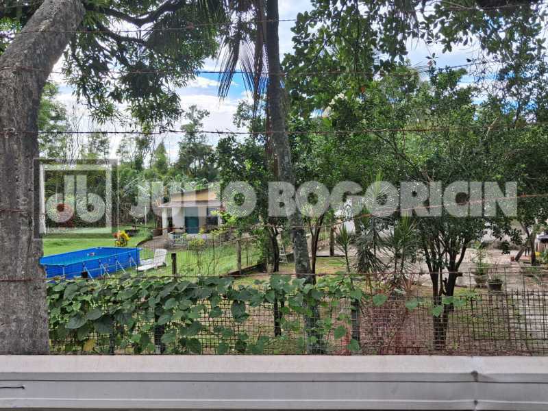 b69e4bcf-429c-4c24-ae33-ec8ff7 - 2