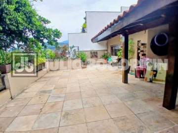 0fec55bc-674d-4e74-985c-2e3e05 - 1