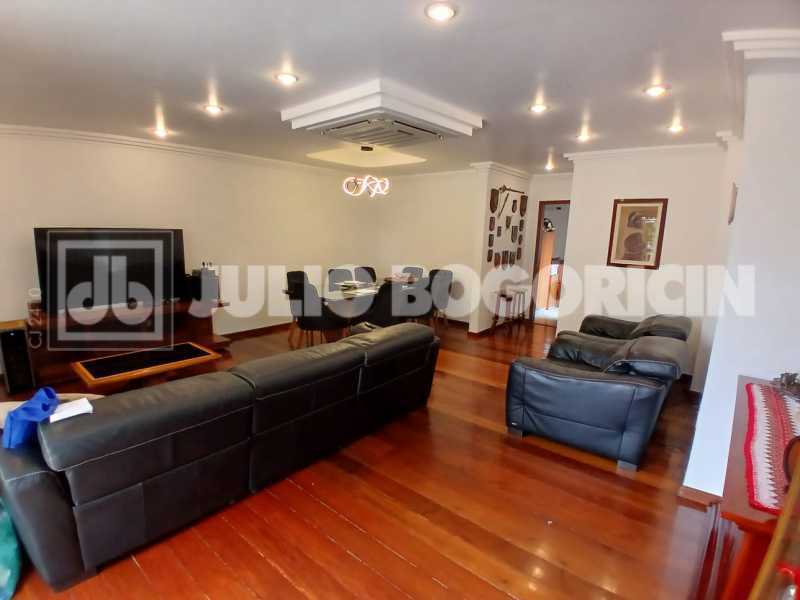 a3feb233-5fa7-4e8b-ac85-9051c5 - 10