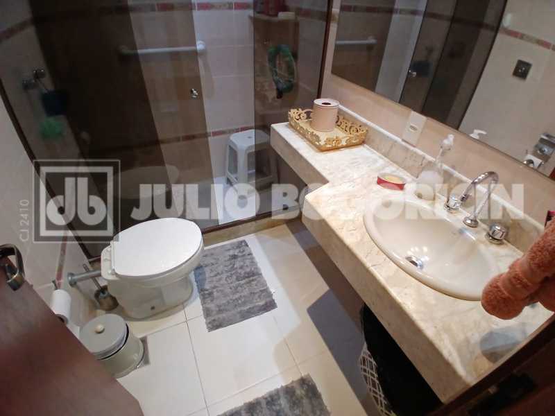 cbbb5a0f-71fa-4f3f-96bc-f98177 - 16