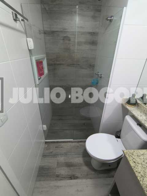 AP 820K STORIES 15. - 25