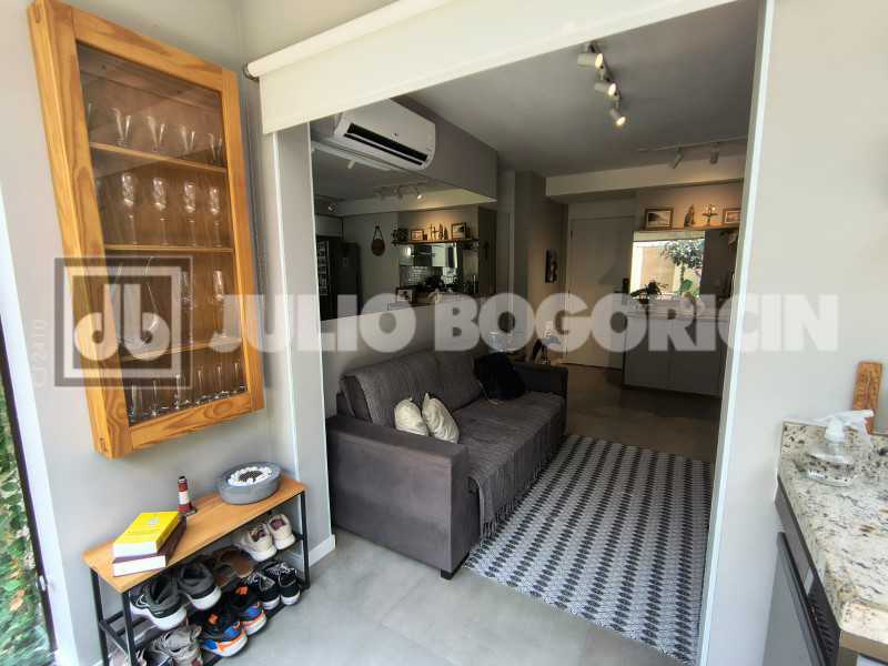 AP 820K STORIES 18. - 28