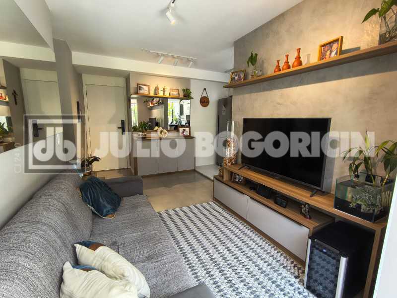 AP 820K STORIES 22. - 32