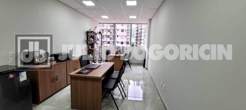 11d7ed7f-d65f-4f53-8a64-c590cd - 11