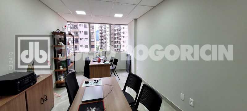 eee564af-e744-4a98-92b1-04610d - 34