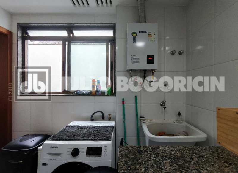 d7dc1b19-ae5c-4e67-b07c-d57059 - 24