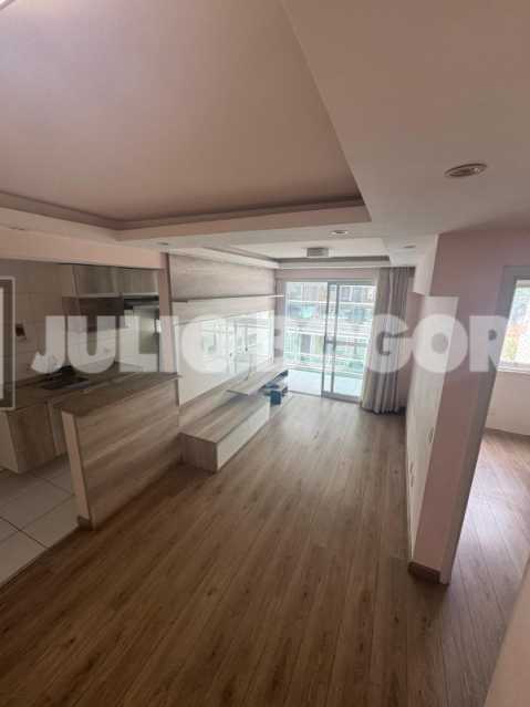 VERNISSAGE 445K 1. - 2