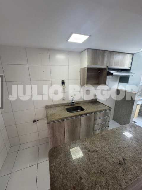 VERNISSAGE 445K 24. - 20