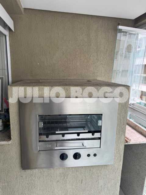 VERNISSAGE 445K 32. - 27