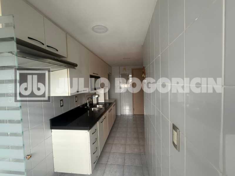 690fed9c-1849-4dfb-94d4-5d8c35 - 15