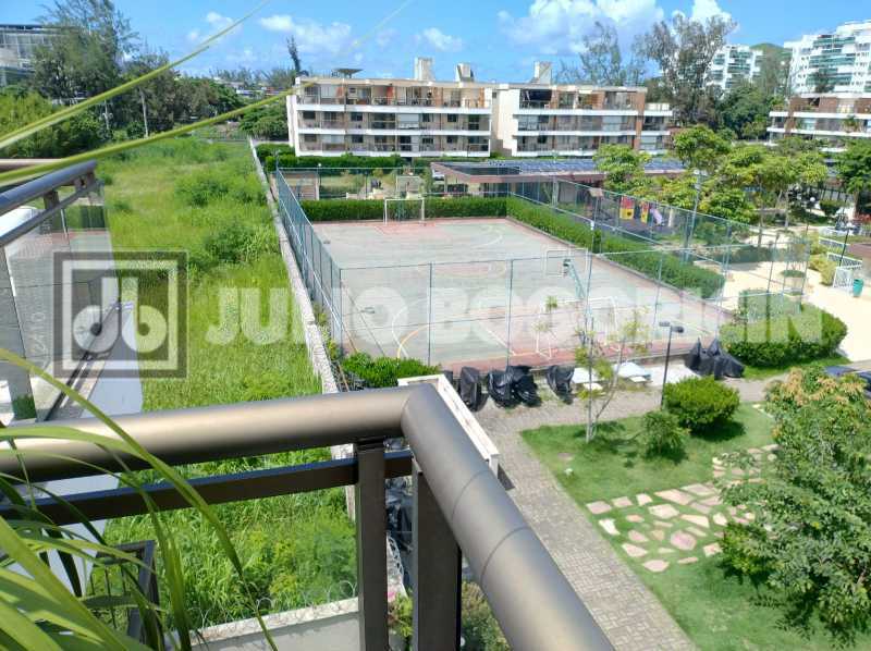 511de8d3-4b19-4812-a3a0-d6f491 - 32