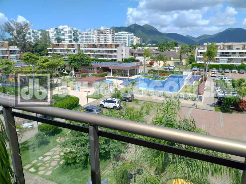 c7f1d7e8-e4d2-47b0-88ca-07b122 - 33