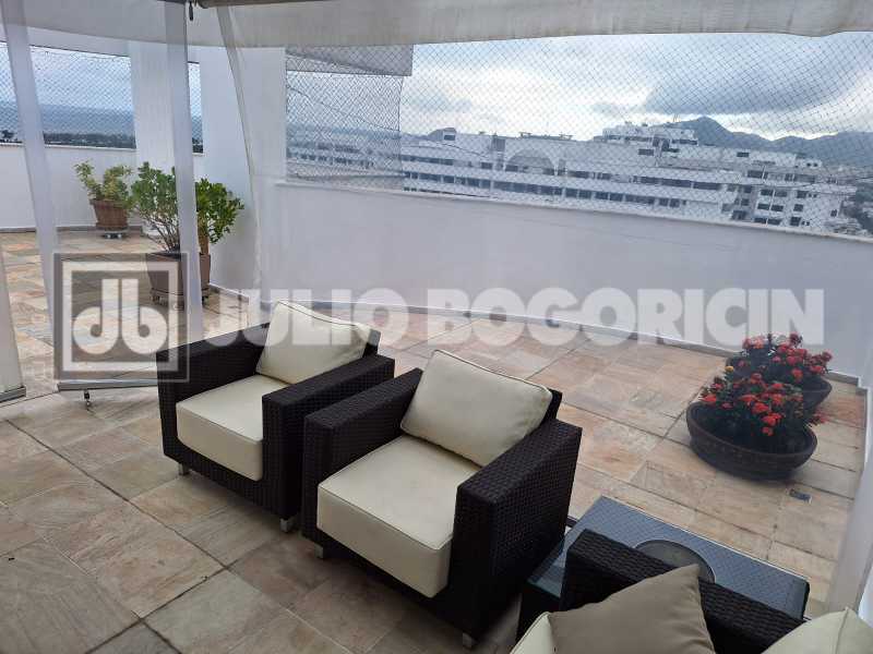 848570de-1c5b-471d-a23f-71c0b8 - 17