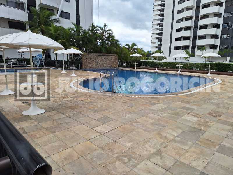 d1cdca16-0ea6-4f90-a37d-63da2b - 35