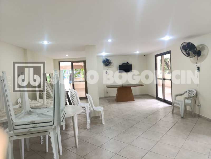 32 SALÃO FESTA. - 32