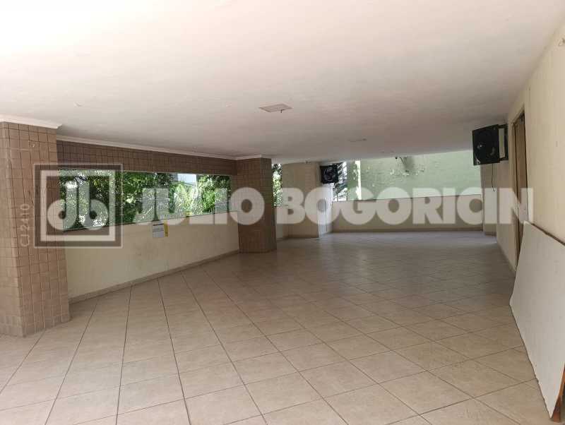 33 ÁREA SALÃO FESTA. - 33