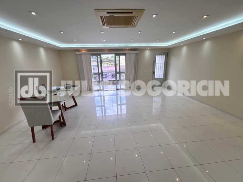 8a068ed6-9077-4d8d-8b49-7e3fca - 3