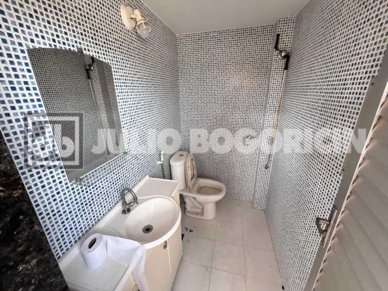 b387738e-7c51-4449-8300-b8f909 - 34