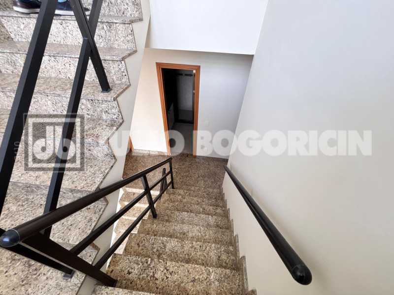 cf70adcf-4018-4d5e-b830-cfa2b3 - 29