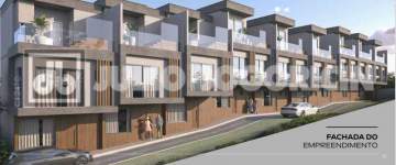 Casa em Condomínio : Triplex / Residencial / Pechincha - JBJ602046