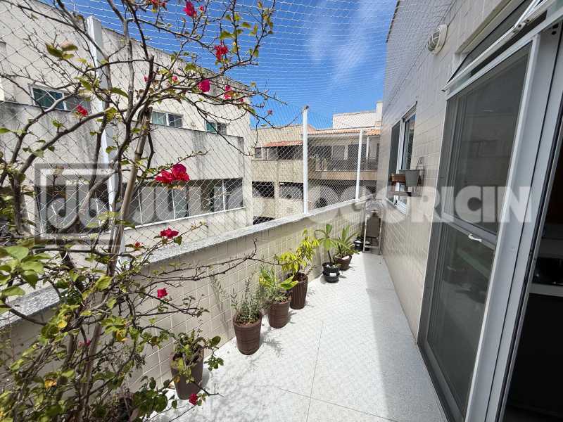 EE590DDC-8510-4152-80BD-DAB4D2 - 10