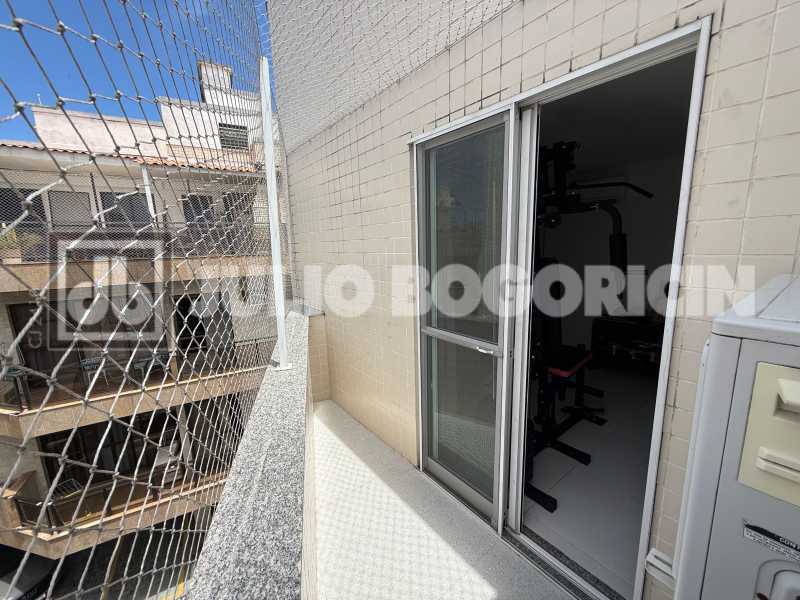 45B4D8BC-4621-46DC-A017-DB4A73 - 11