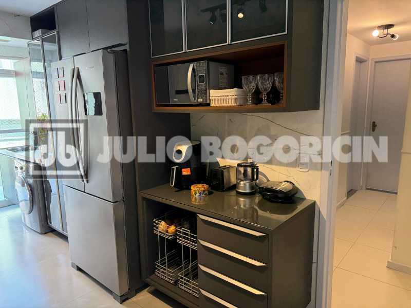 FB2BC248-D585-4A97-8D30-C7D986 - 23