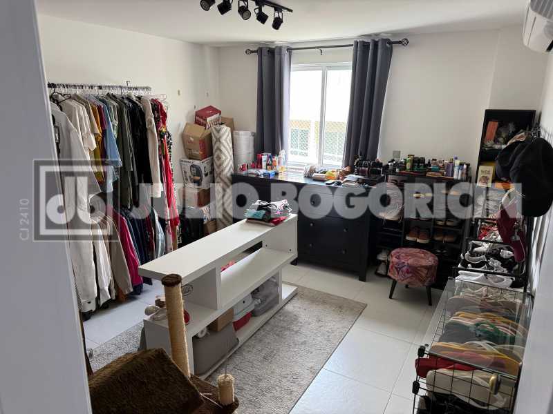 276D165F-77DE-4687-A43A-C0CA27 - 13