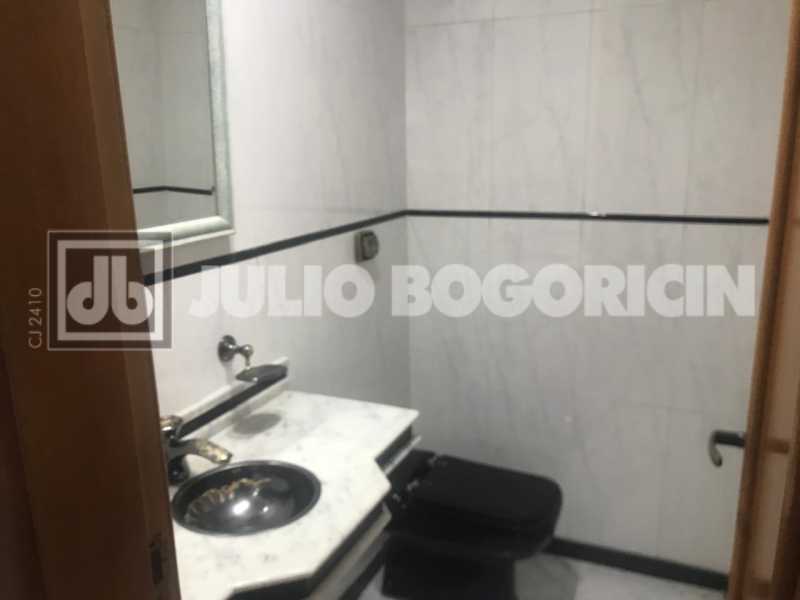 7b393ca5-ecbb-4dcb-a8ea-15fc42 - 6