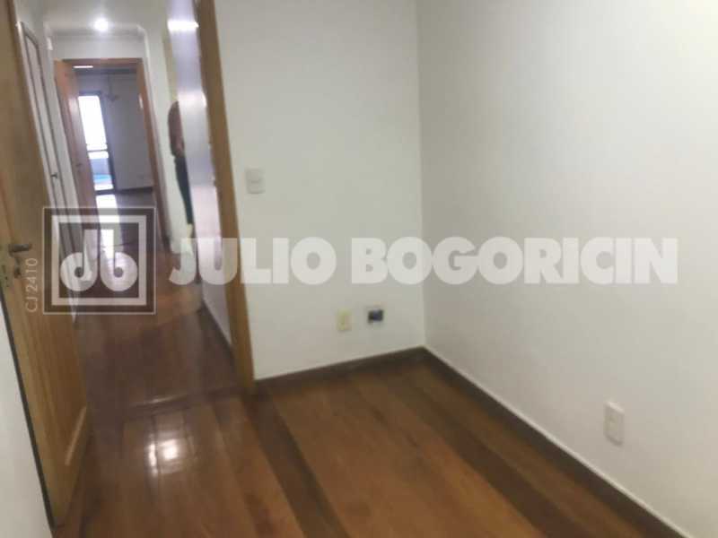 c49dd541-2c81-4038-9d47-aeb455 - 13