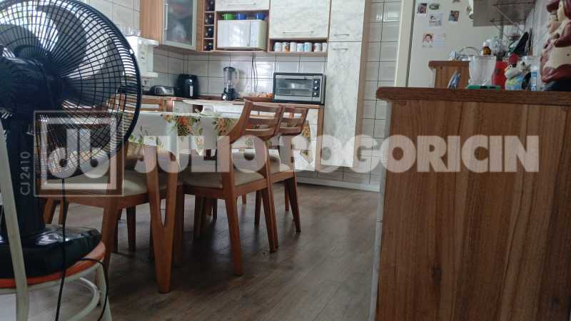 aaf286a1-eda7-494e-90cf-4fef6f - 11