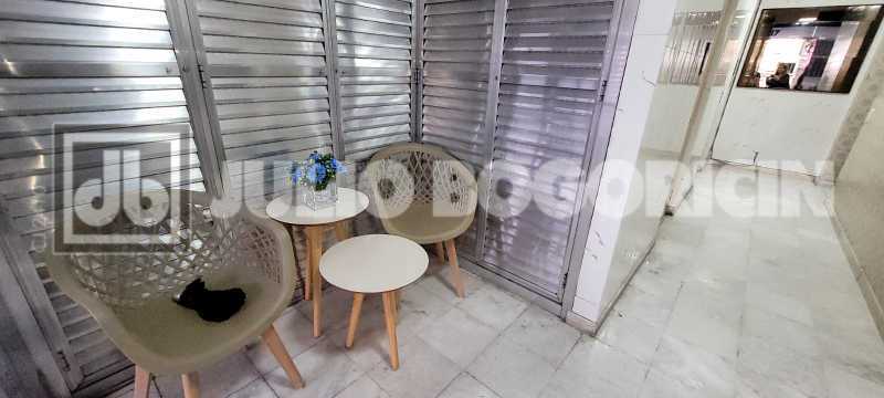 8d0e57ee-b3f2-422f-9ca7-72c04a - 9