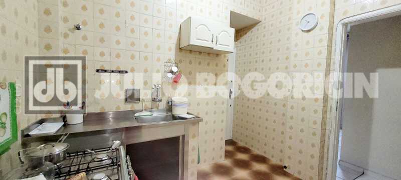 f4b78d85-11bf-413d-9b0e-2b077a - 35