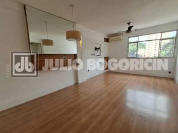 Ótimo local , Botafogo /Flamengo, prédio bom , recuado ,apto em andar alto,vistão amplo para o Cristo , sala em ambientes ,03qtos 01suíte closet B.social cozinha planejada área de serviço dep.completas vaga - JBF38312