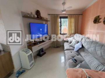 Ótima localização - Casa em Condomínio : / Residencial / Anil - JBJ602052