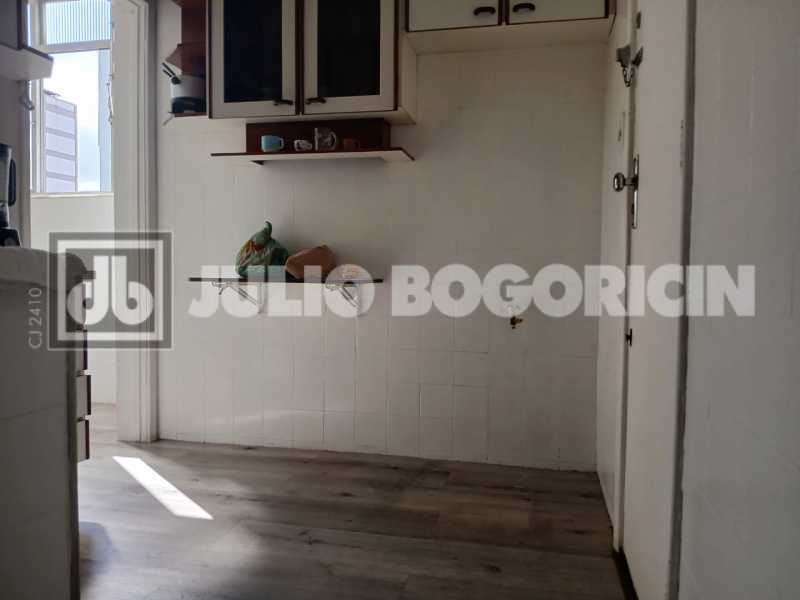 b2d2cd6f-8556-4270-b334-d6459d - 18