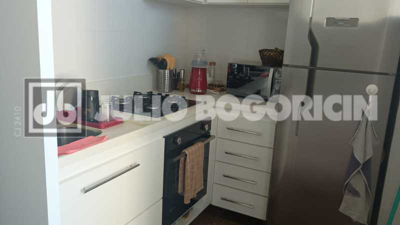 a5d57431-f280-4b91-a22f-302cdf - 24