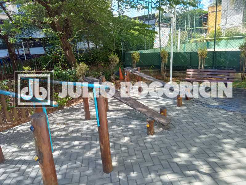 27015_G1742164338 - 29