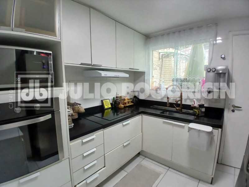 Conheça Virgínia vidal 430k 9. do imóvel - Casa Para Venda no Tanque 3 Suítes Piscina Terraço e Garagem - JBJ602060 - 19 Virgínia vidal 430k 9. - 19