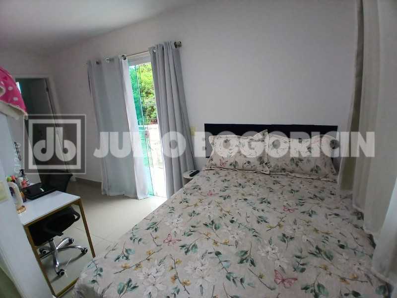 Conheça Virgínia vidal 430k 16. do imóvel - Casa Para Venda no Tanque 3 Suítes Piscina Terraço e Garagem - JBJ602060 - 13 Virgínia vidal 430k 16. - 13