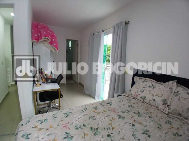 Conheça Virgínia vidal 430k 21. do imóvel - Casa Para Venda no Tanque 3 Suítes Piscina Terraço e Garagem - JBJ602060 - 15 Virgínia vidal 430k 21. - 15