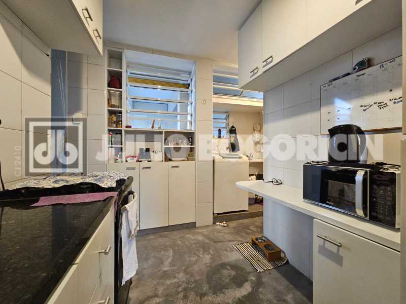 f5a12cff-d55d-4b30-98e4-2249f7 - 24